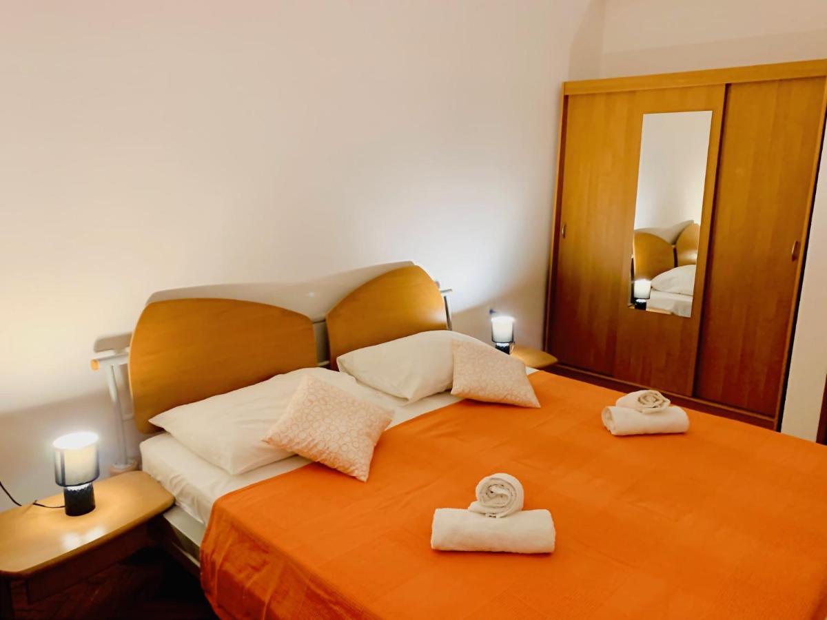 Linc Rooms & Apartments Banjole Bagian luar foto
