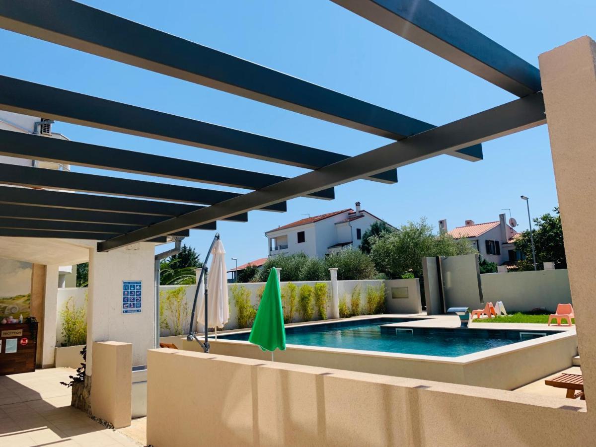 Linc Rooms & Apartments Banjole Bagian luar foto