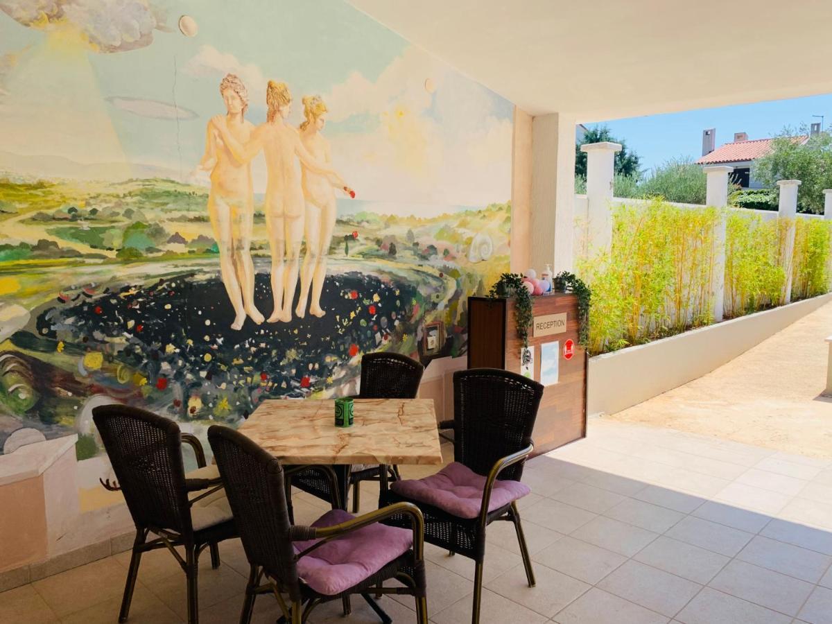 Linc Rooms & Apartments Banjole Bagian luar foto