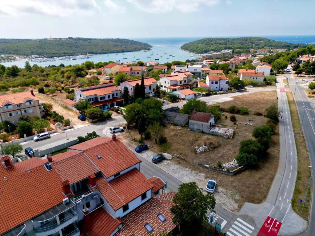 Linc Rooms & Apartments Banjole Bagian luar foto
