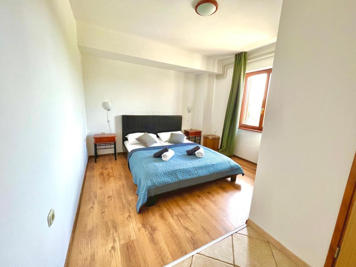 Linc Rooms & Apartments Banjole Bagian luar foto
