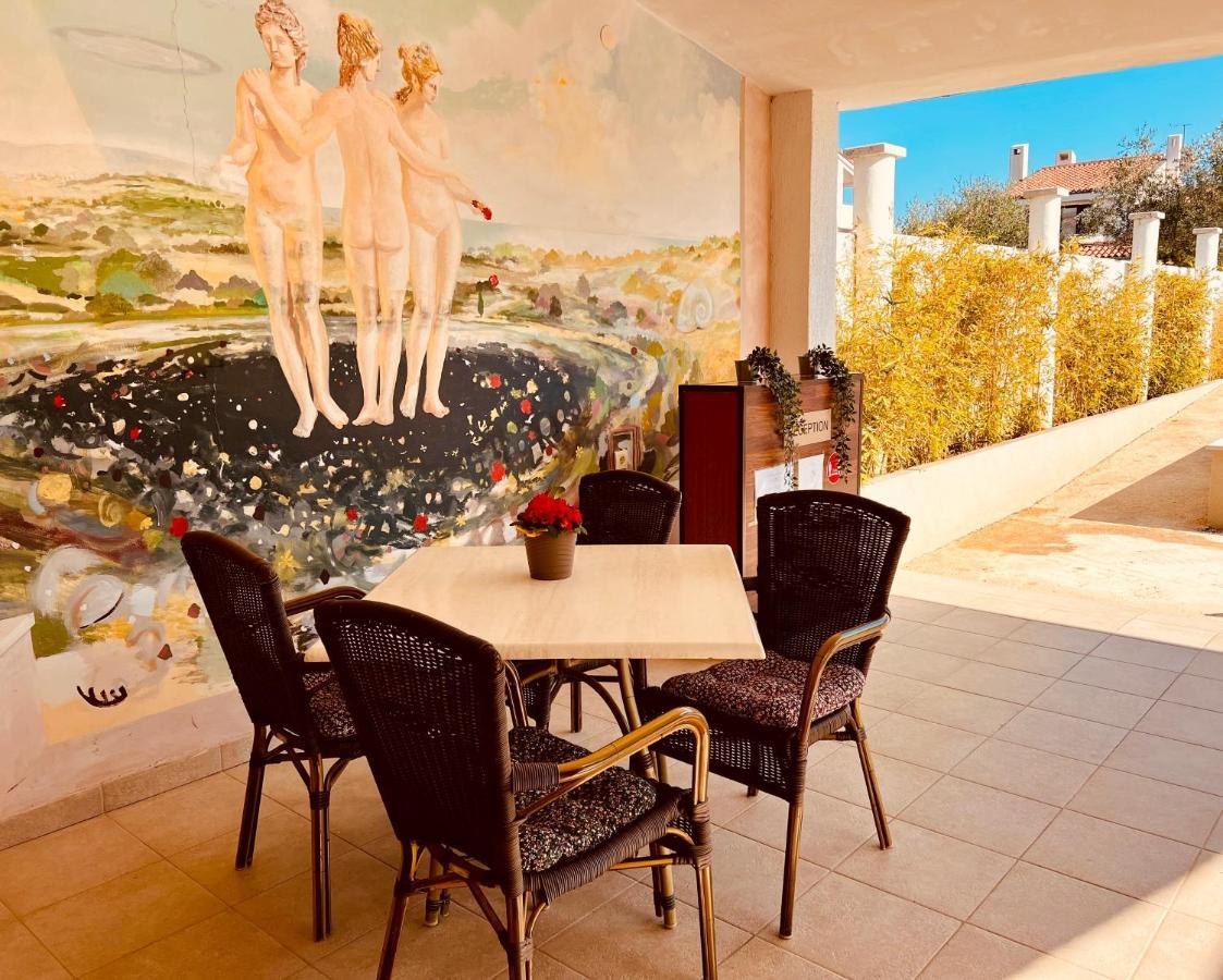 Linc Rooms & Apartments Banjole Bagian luar foto