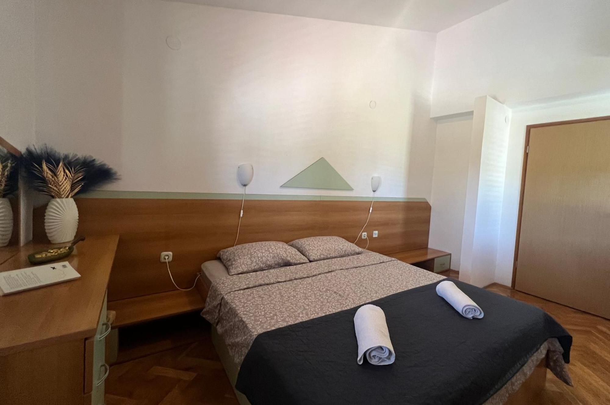 Linc Rooms & Apartments Banjole Bagian luar foto
